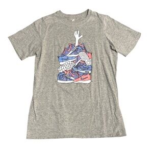 Nike boys Gray Tee with Hand Graphic